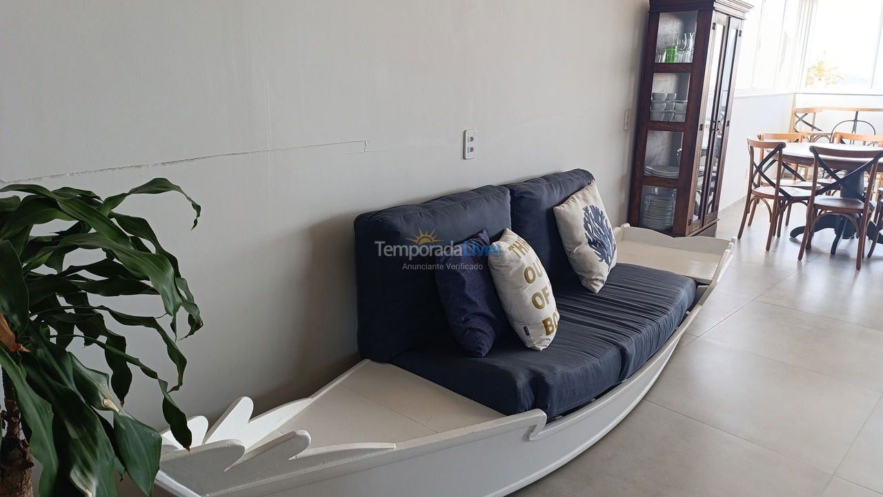 Casa para aluguel de temporada em Bombinhas (Praia de Zimbros)