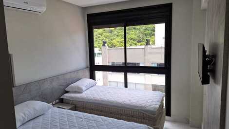 Apartamento com 2 Suítes na Praia de Bombas