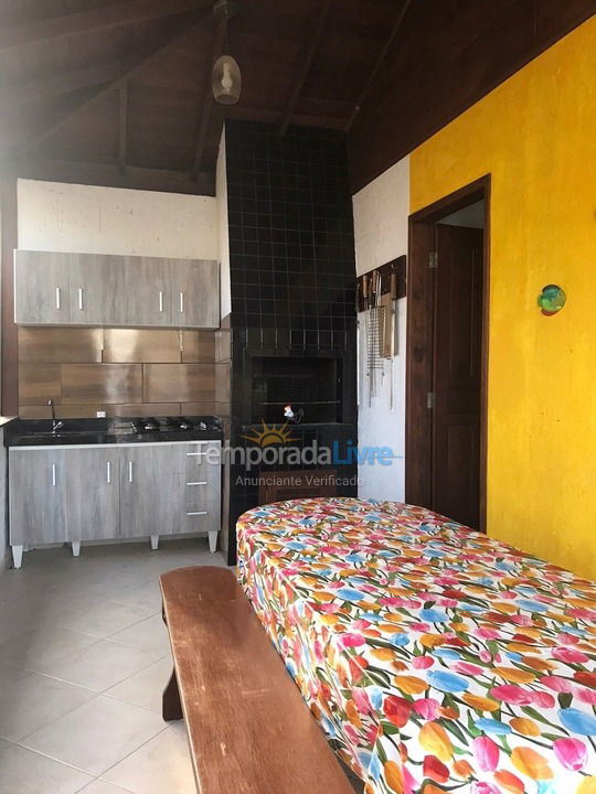 Apartamento para aluguel de temporada em Palhoça (Praia da Pinheira)