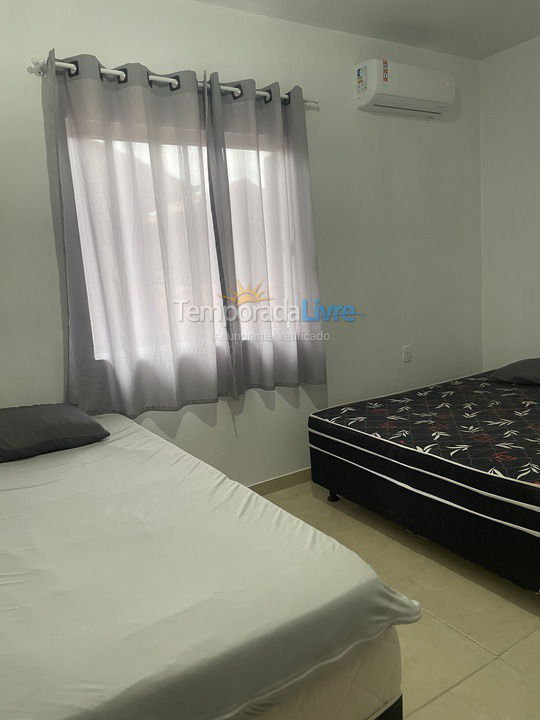 Apartamento para aluguel de temporada em Palhoça (Praia da Pinheira)