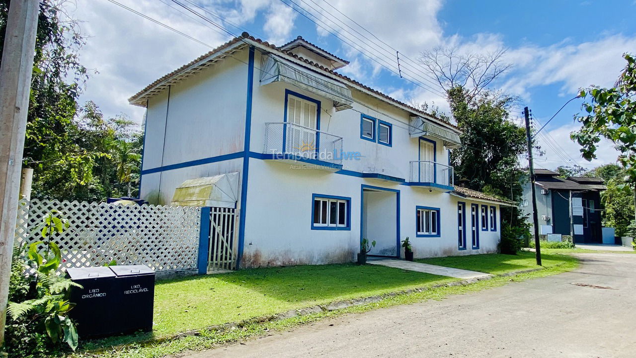 Casa para aluguel de temporada em Bertioga (Praia de Guaratuba)