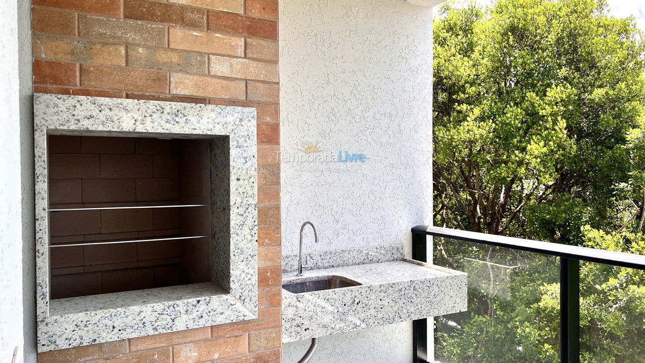 Apartamento para aluguel de temporada em Bombinhas (Canto Grande)
