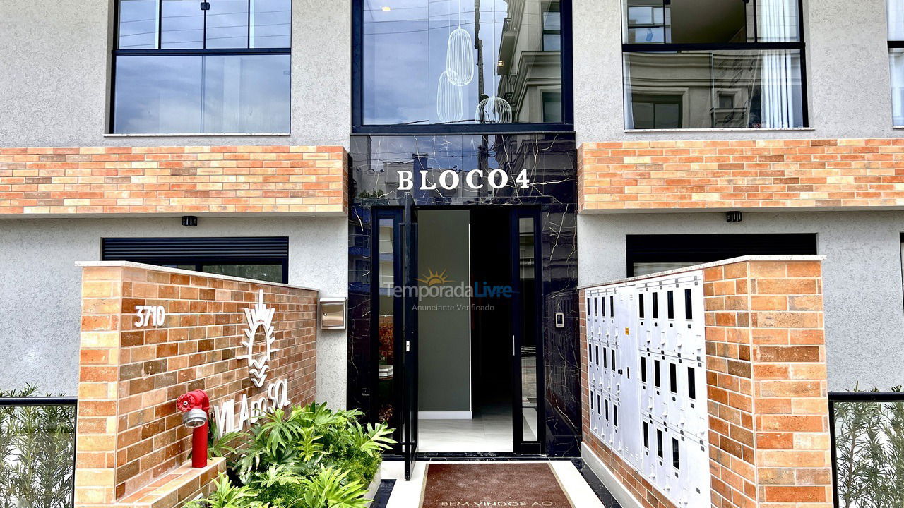 Apartamento para aluguel de temporada em Bombinhas (Canto Grande)