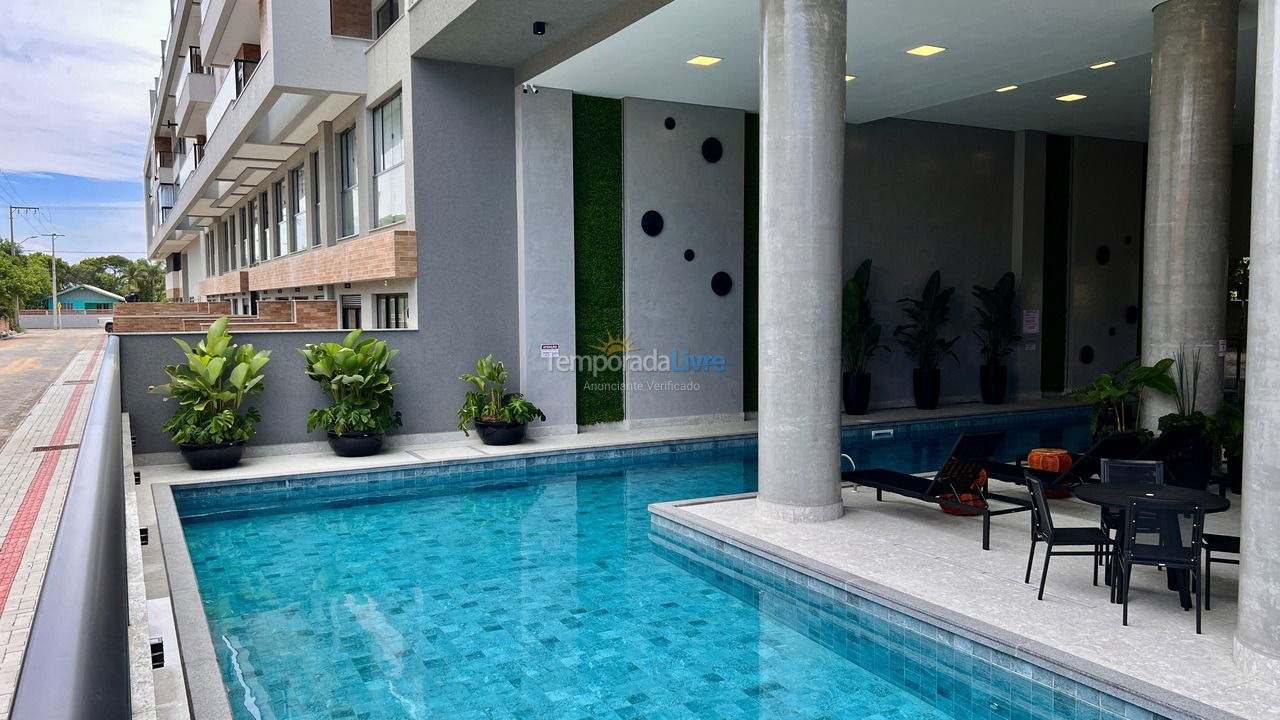Apartamento para aluguel de temporada em Bombinhas (Canto Grande)