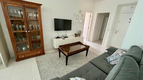 Excelente Apartamento em Meia Praia com 4 dormitórios