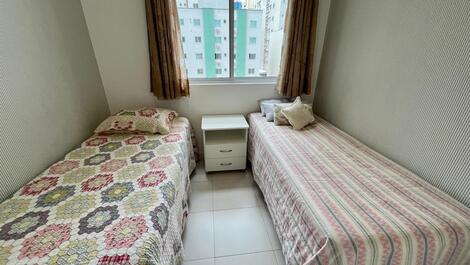 Excelente Apartamento em Meia Praia com 4 dormitórios