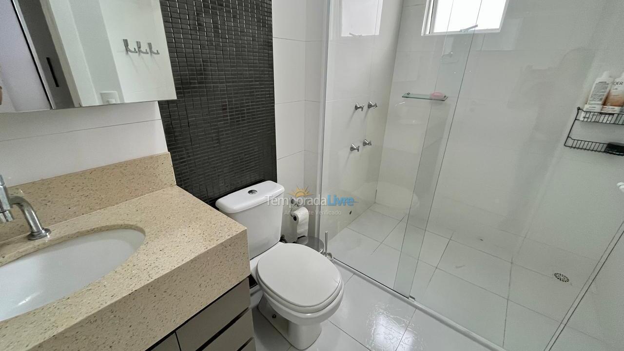 Apartamento para aluguel de temporada em Itapema (Meia Praia)