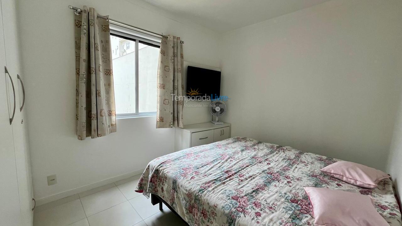 Apartamento para aluguel de temporada em Itapema (Meia Praia)