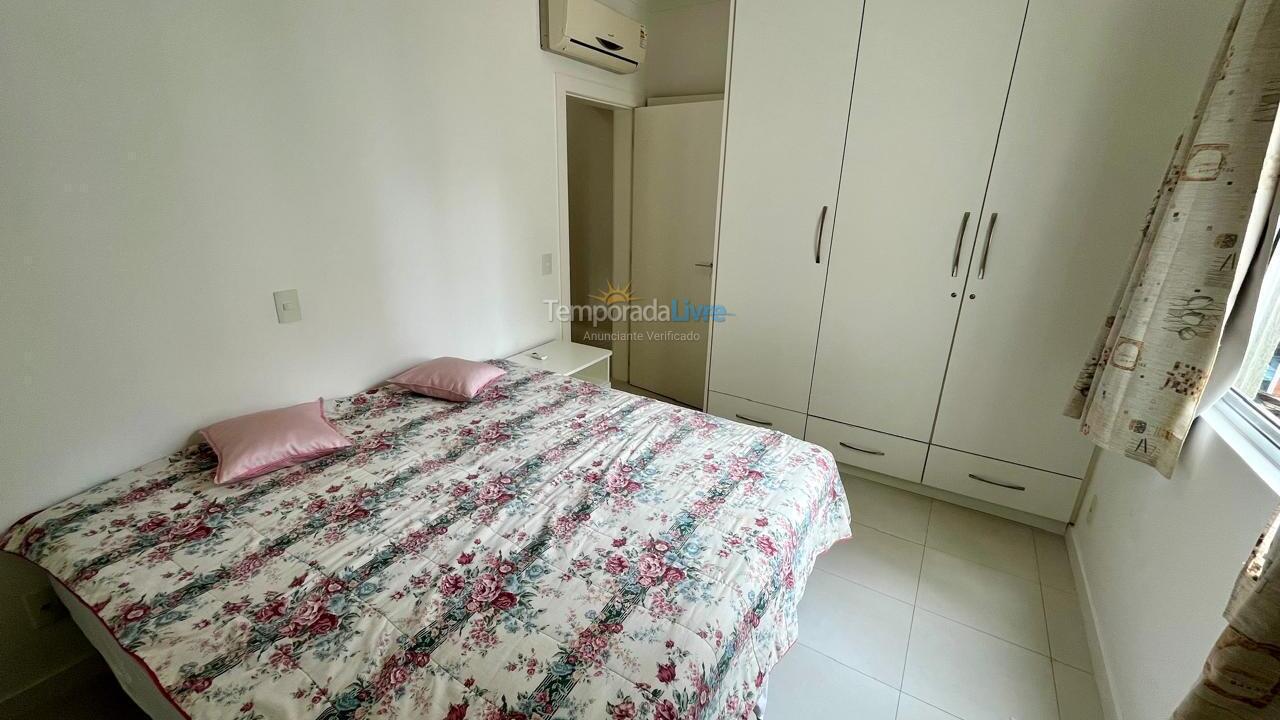 Apartamento para aluguel de temporada em Itapema (Meia Praia)