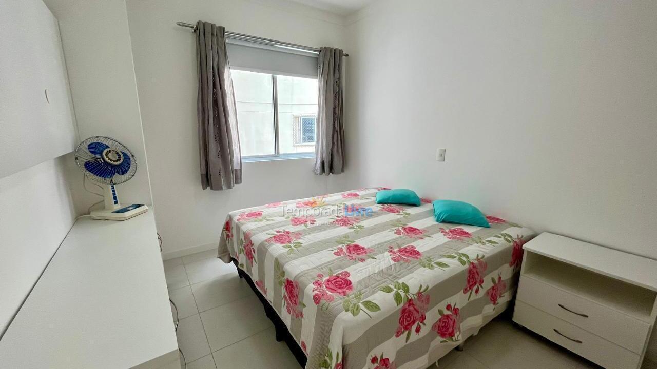 Apartamento para aluguel de temporada em Itapema (Meia Praia)