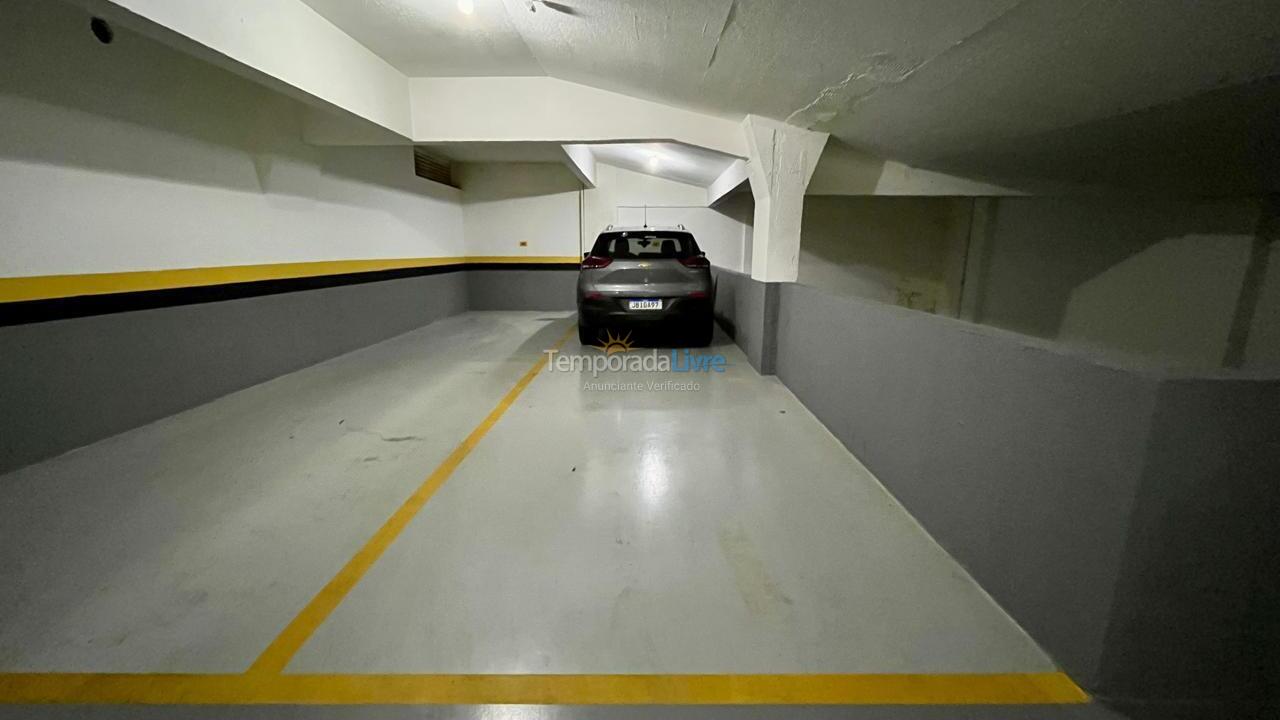 Apartamento para aluguel de temporada em Itapema (Meia Praia)