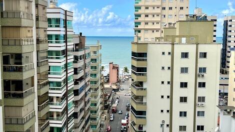 AMPLIO APARTAMENTO DE 4 HABITACIONES EN MEIA PRAIA PARA 10 PERSONAS