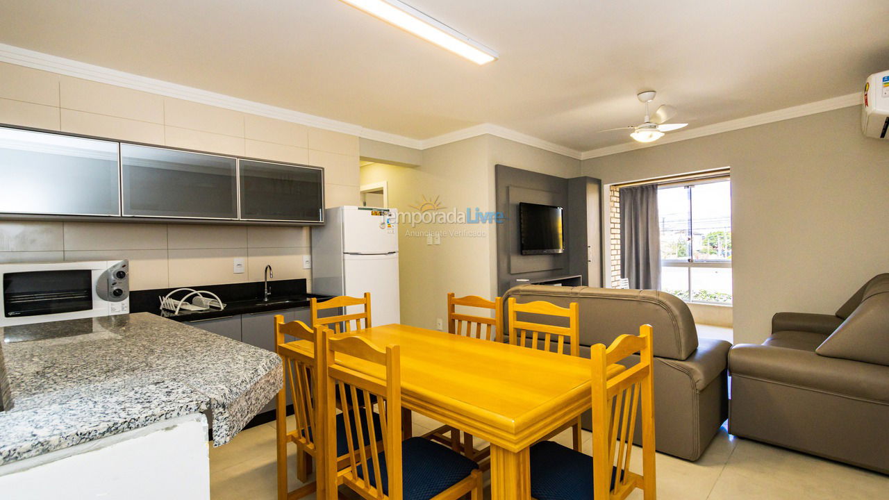 Apartamento para aluguel de temporada em Bombinhas (Canto Grande)
