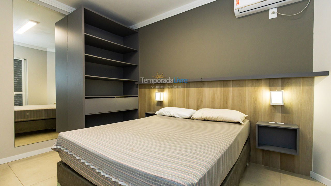 Apartamento para aluguel de temporada em Bombinhas (Canto Grande)