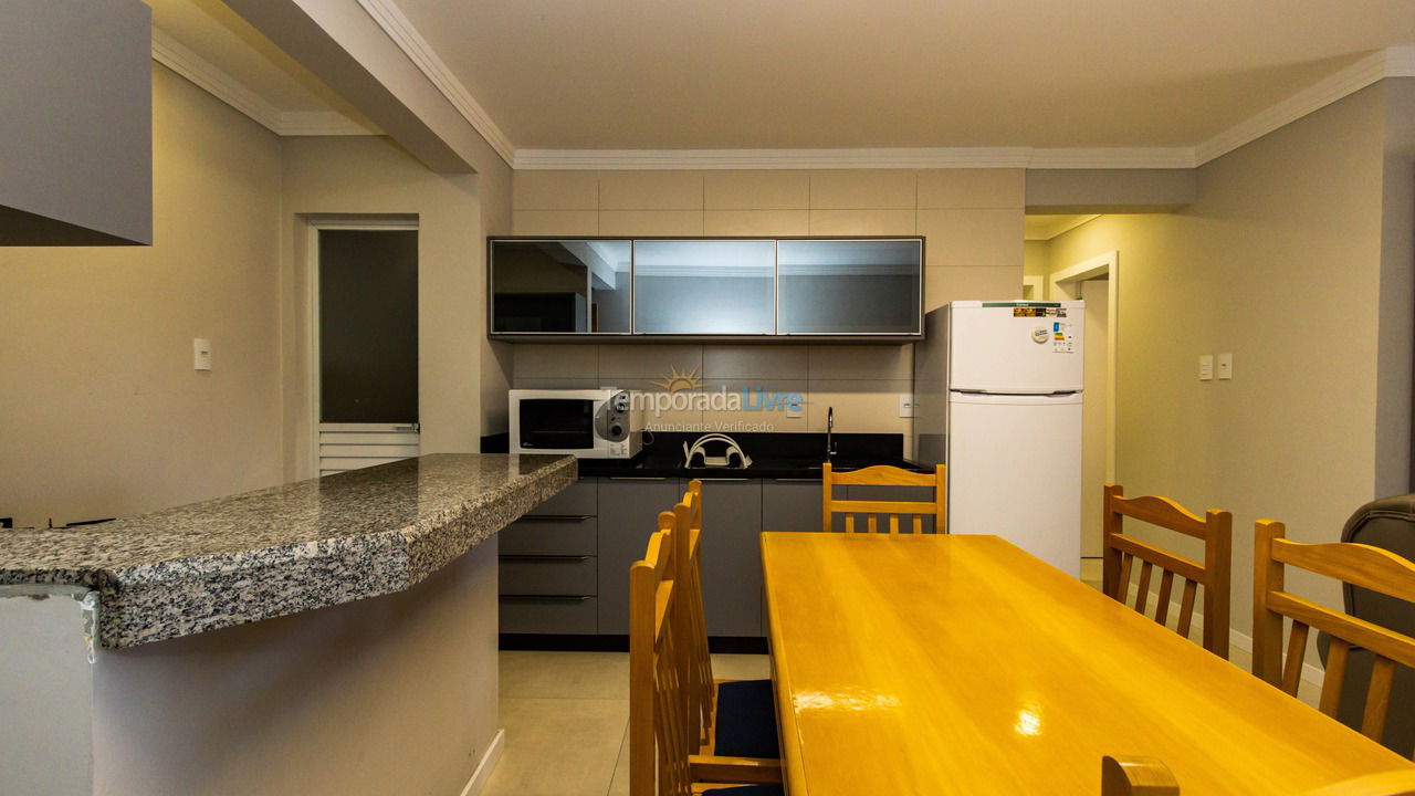 Apartamento para aluguel de temporada em Bombinhas (Canto Grande)