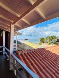 4 BEDROOM HOUSE FOR 8 PEOPLE FRONT OF THE SEA