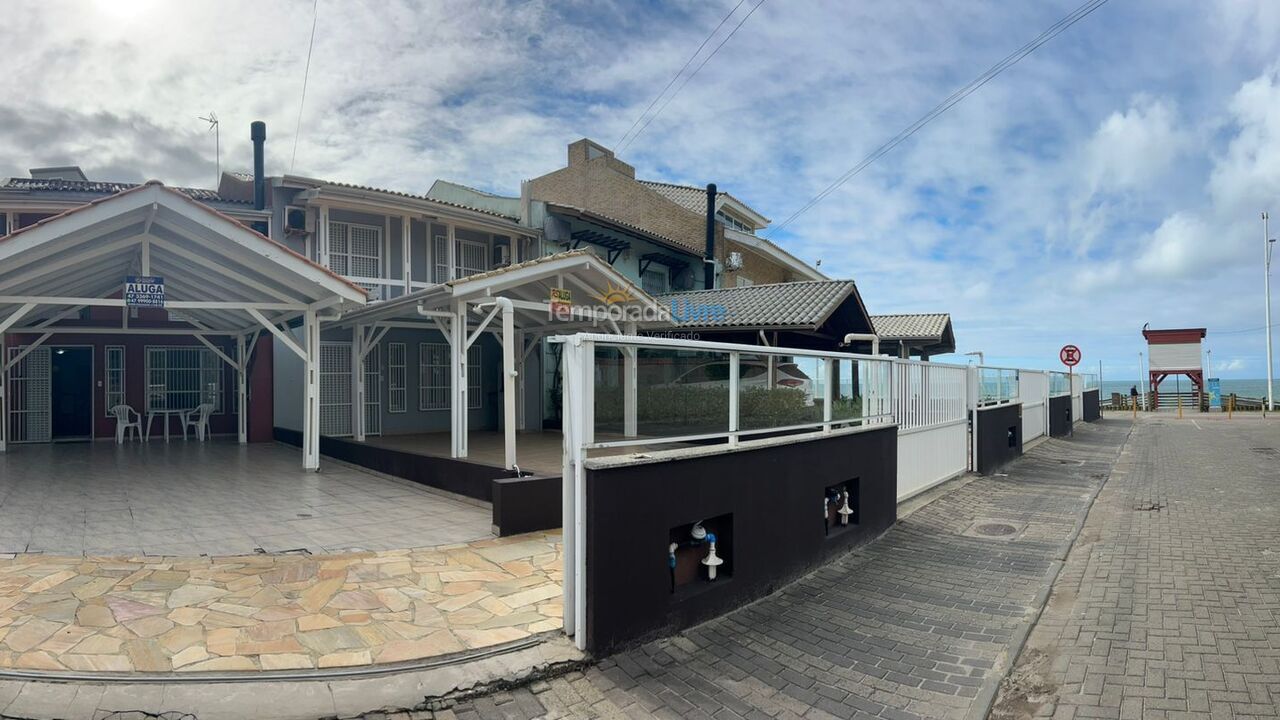 House for vacation rental in Bombinhas (Praia de Bombas)
