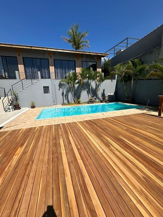 Granja para alquiler de vacaciones em Igaratá (Condominio águas de Igarata)