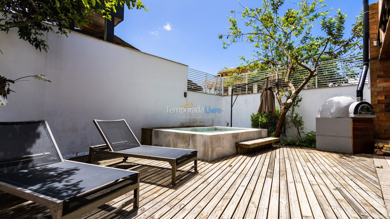 House for vacation rental in Bombinhas (Mariscal)