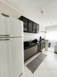 Apartamento en Toninhas, a 120m del mar ¡Wi-Fi, Netflix y comodidad!