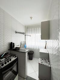 Apartamento en Toninhas, a 120m del mar ¡Wi-Fi, Netflix y comodidad!