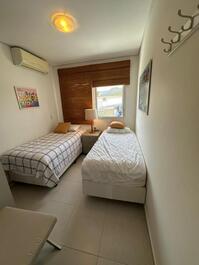 Belíssima casa de condomínio disponível para locação.