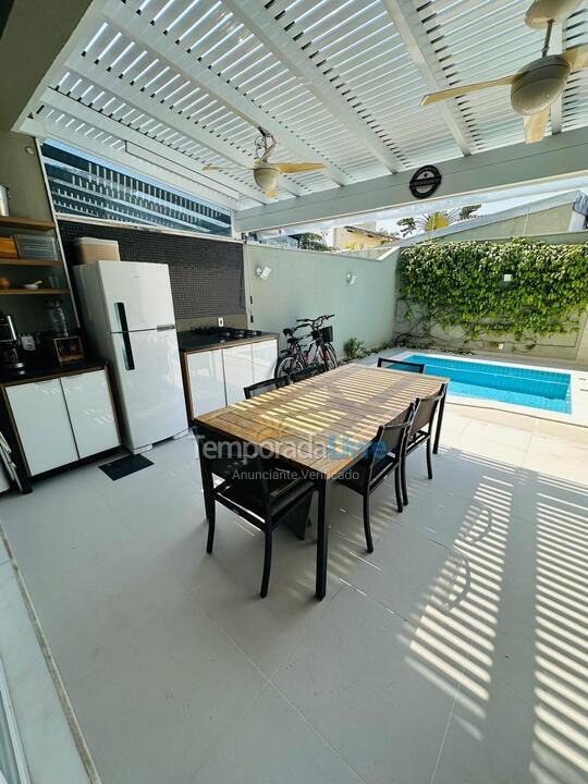 Casa para aluguel de temporada em São Sebastião (Juquehy)