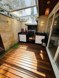Beautiful condominium house available for rent!
