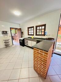 Excellent condominium house available for rent!