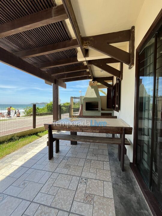 House for vacation rental in Bombinhas (Praia de Bombas)