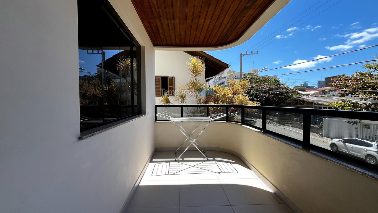 Apartment for vacation rental in Bombinhas (Praia de Bombas)
