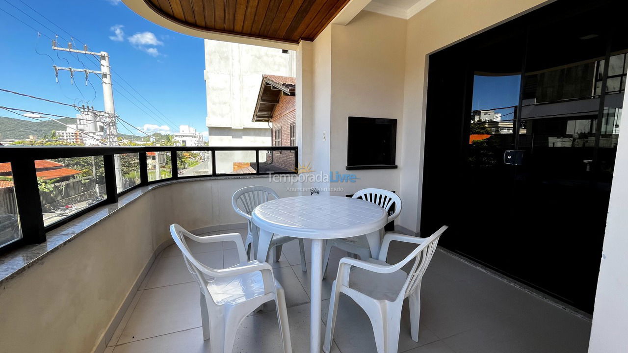 Apartment for vacation rental in Bombinhas (Praia de Bombas)