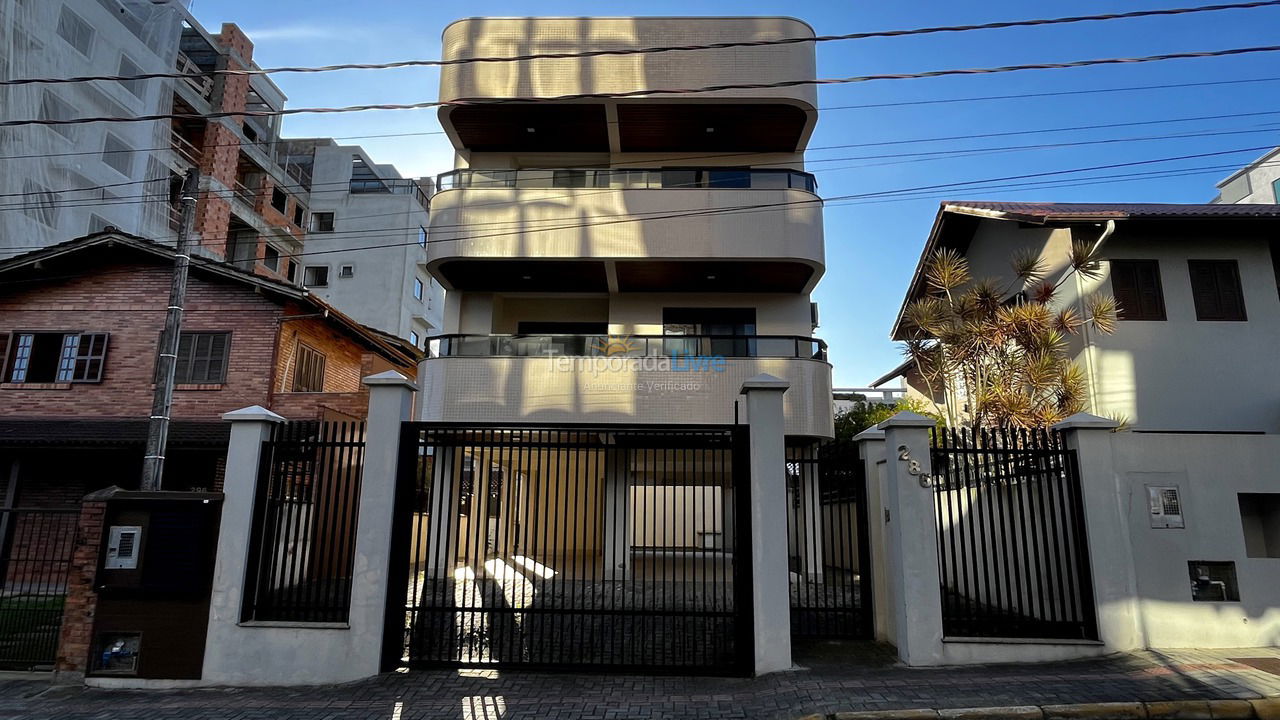 Apartment for vacation rental in Bombinhas (Praia de Bombas)