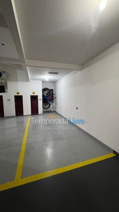 Apartamento para aluguel de temporada em Itapema (Meia Praia)