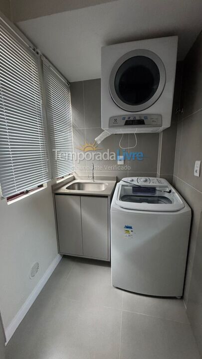 Apartamento para aluguel de temporada em Itapema (Meia Praia)