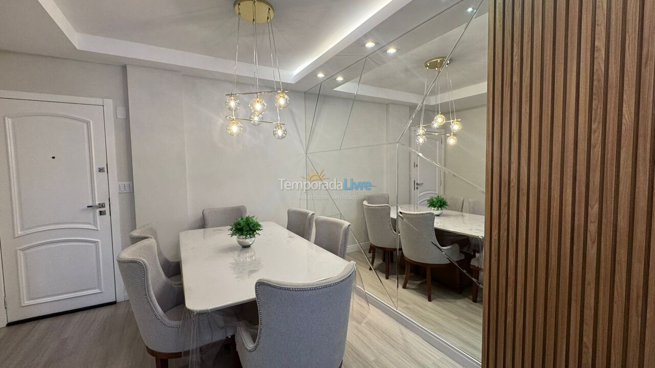 Apartamento para aluguel de temporada em Itapema (Meia Praia)