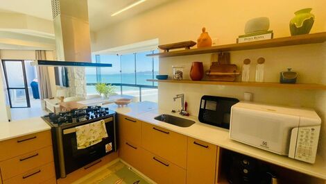 Apartamento junto al mar, con 3 habitaciones, 1 plaza de aparcamiento, Meia Praia