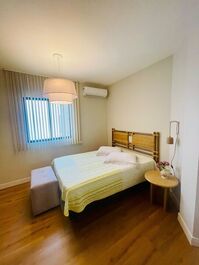 Apartamento junto al mar, con 3 habitaciones, 1 plaza de aparcamiento, Meia Praia