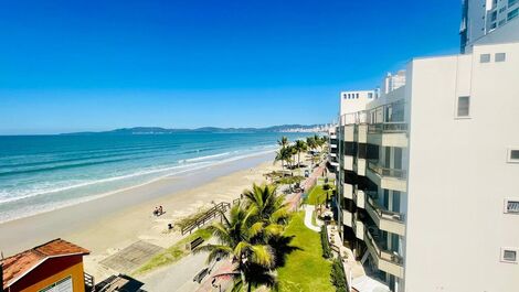 Apartamento junto al mar, con 3 habitaciones, 1 plaza de aparcamiento, Meia Praia