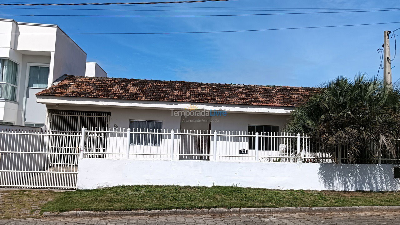 Casa para aluguel de temporada em Barra Velha (Tabuleiro)