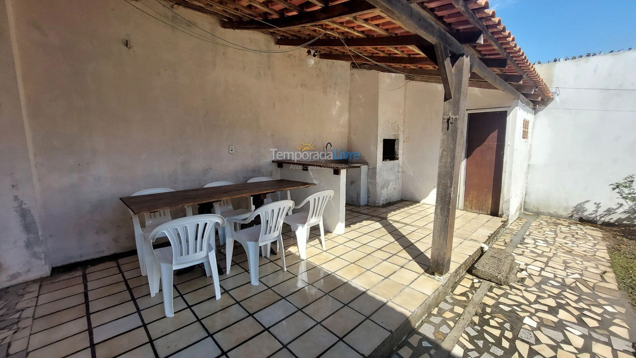 Casa para aluguel de temporada em Barra Velha (Tabuleiro)