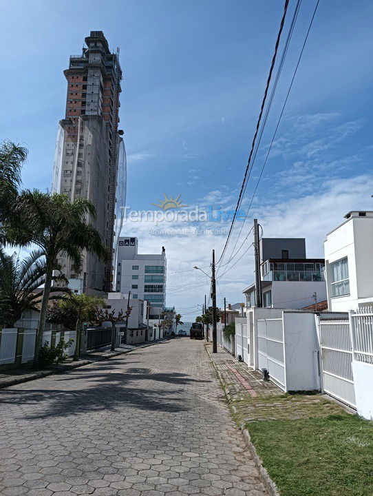 Casa para aluguel de temporada em Barra Velha (Tabuleiro)