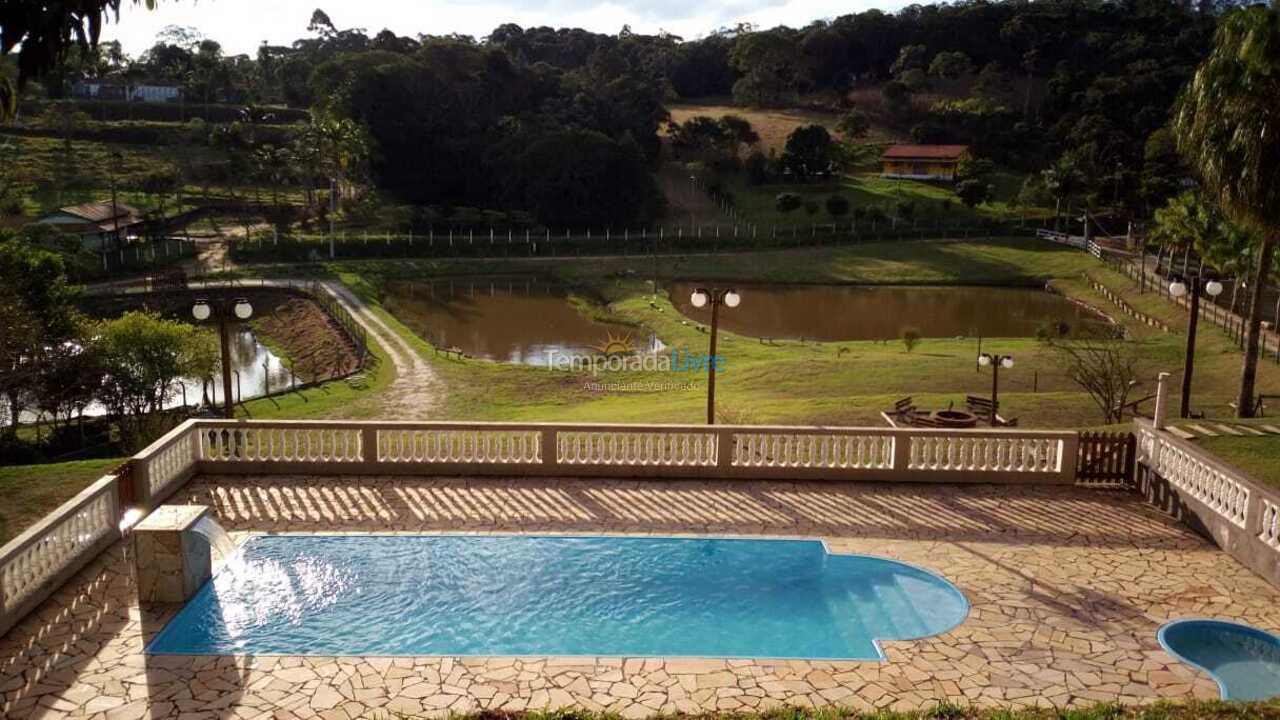 Chácara / sítio para aluguel de temporada em Biritiba Mirim (Rio Acima)