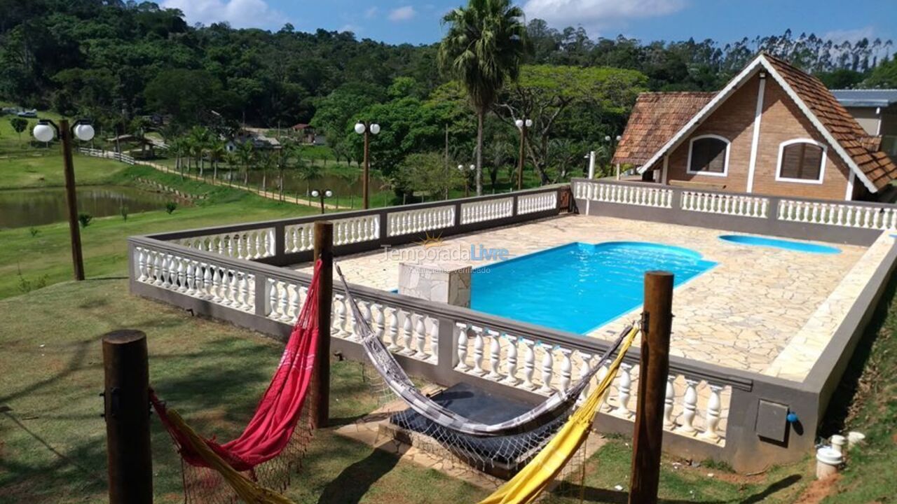 Chácara / sítio para aluguel de temporada em Biritiba Mirim (Rio Acima)