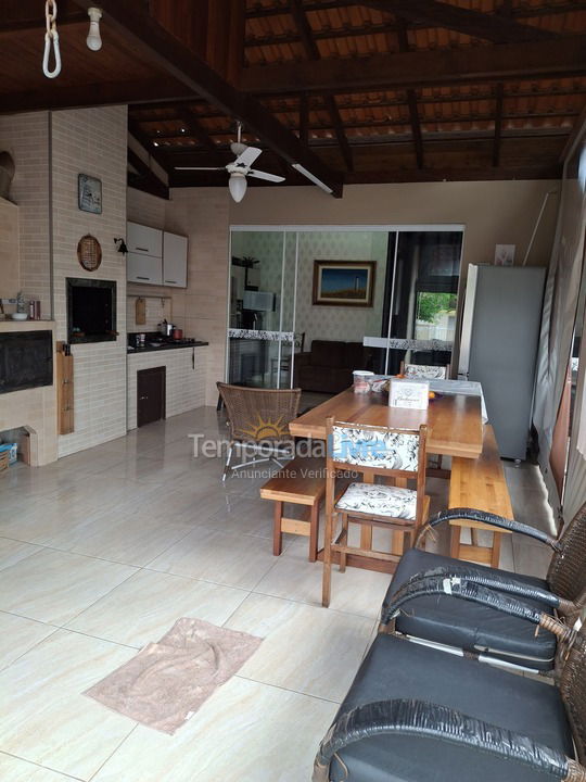 Casa para alquiler de vacaciones em Bombinhas (Morrinhos)