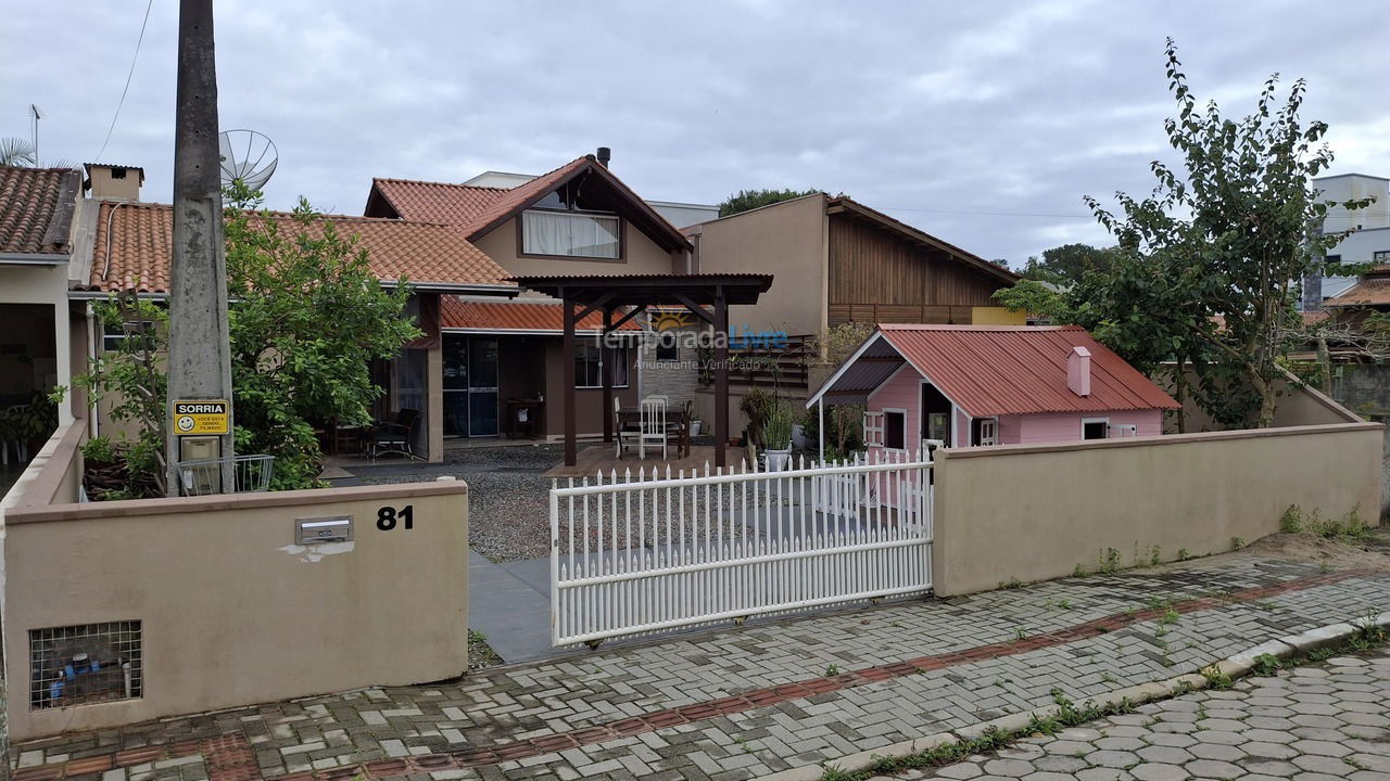 Casa para alquiler de vacaciones em Bombinhas (Morrinhos)