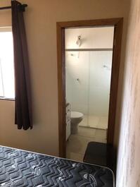 Excelente casa de 4 dormitorios en Bombinhas, a 200m de la playa.