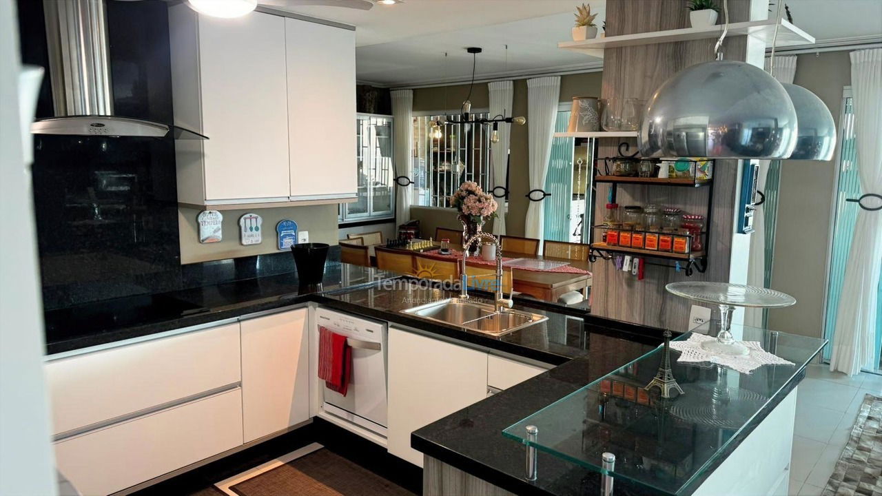 Casa para alquiler de vacaciones em Florianópolis (Ponta das Canas)