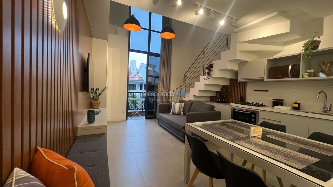 Apartamento para aluguel de temporada em Florianópolis (Jurere Tradicional)