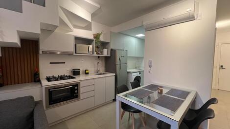 JURERÊ, 1 SUÍTE, APARTAMENTO DUPLEX